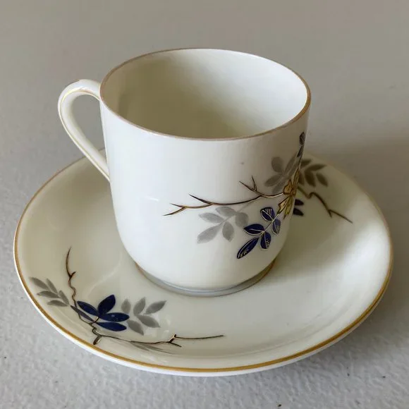 Royal Vienna Demitasse Cup & Saucer - Picture 3 of 8